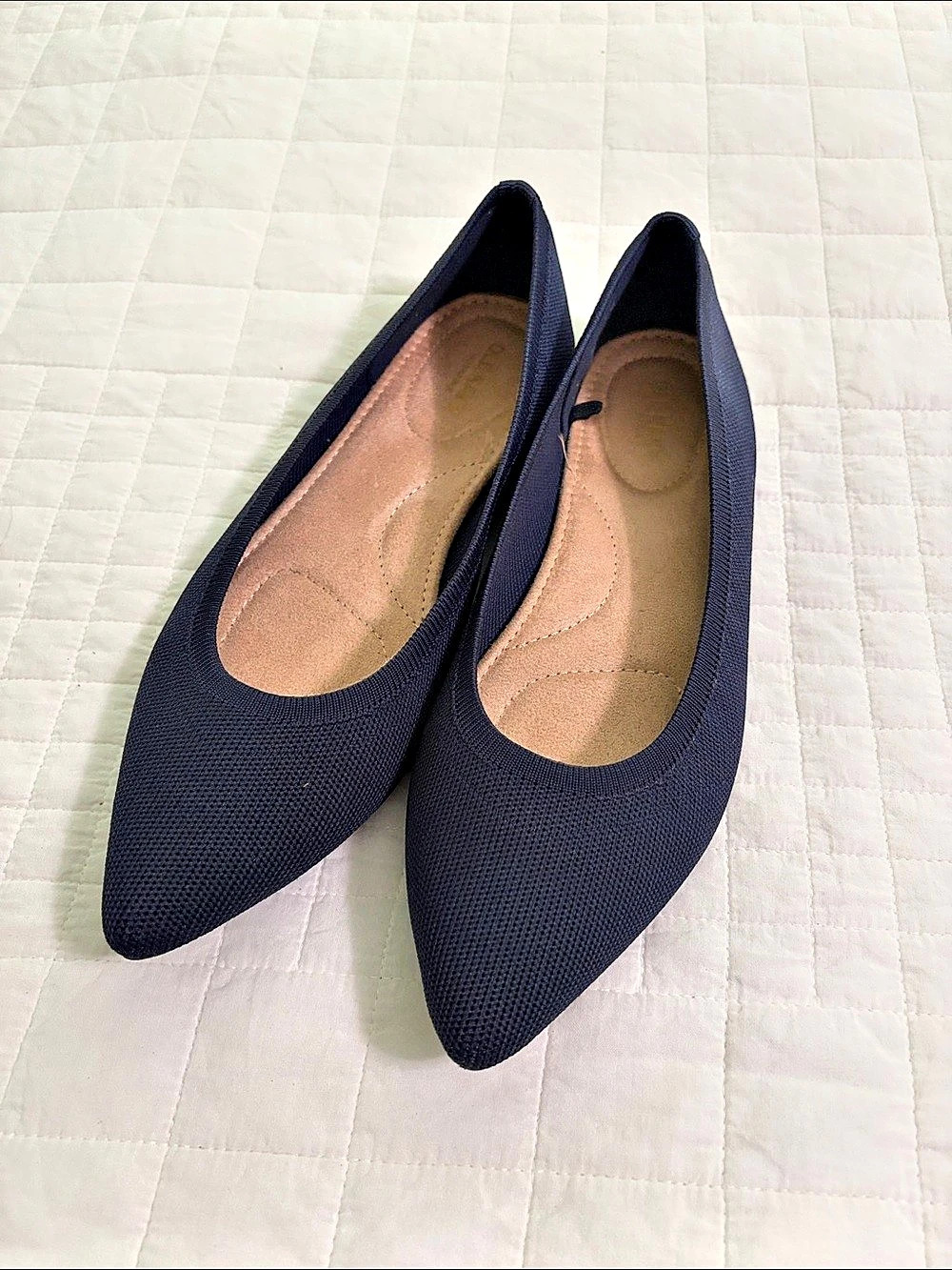 Old Navy Pointed-Toe Flats in Blue Like New